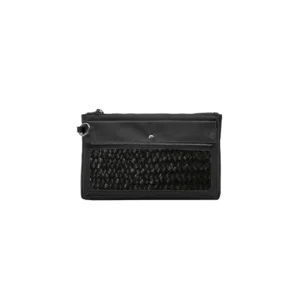 Sapa Clutch Black Purun Black, clutch anyaman purun warna hitam dari Du Anyam, souvenir perusahaan berkelanjutan karya perempuan penganyam
