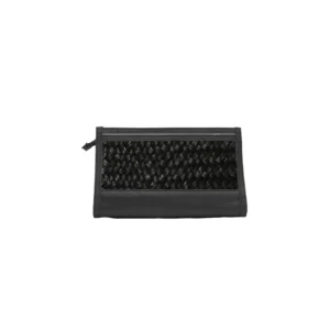 Sela Triangle Pouch Black Purun Black, triangle pouch anyaman purun warna hitam dari Du Anyam, souvenir perusahaan berkelanjutan karya perempuan penganyam